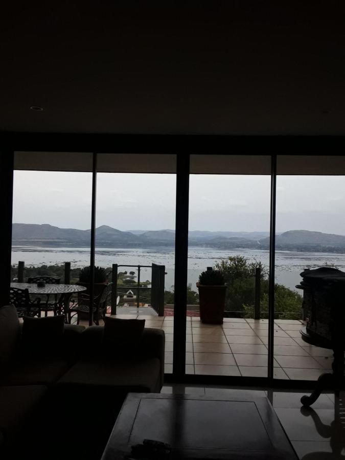 Thatch View Hartbeespoort Ngoại thất bức ảnh